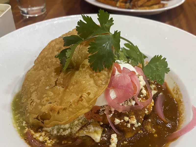 Sabroso! Breakfast & Dinner interior